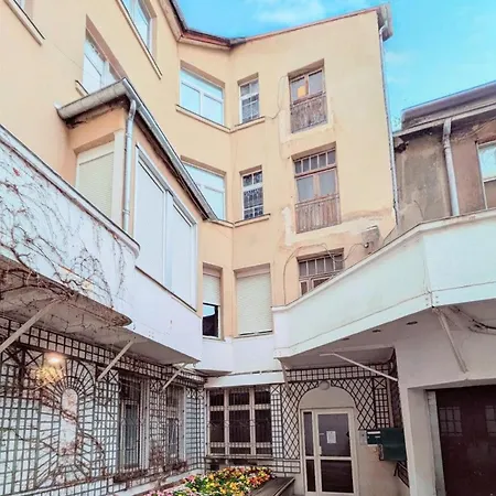 Cosy T2 - Gare, Pompidou & Centre Apartment *