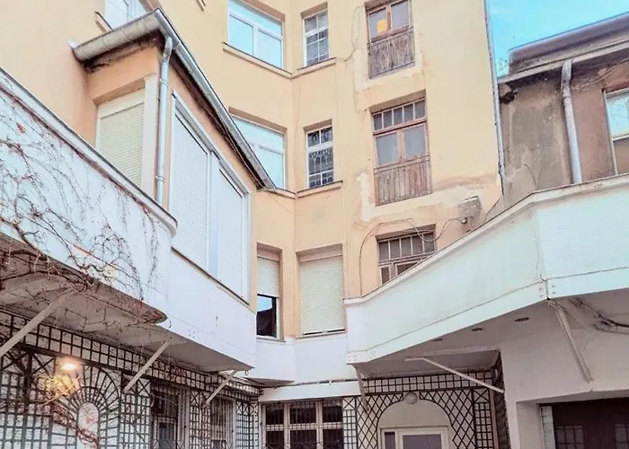 Cosy T2 - Gare, Pompidou & Centre Apartment *